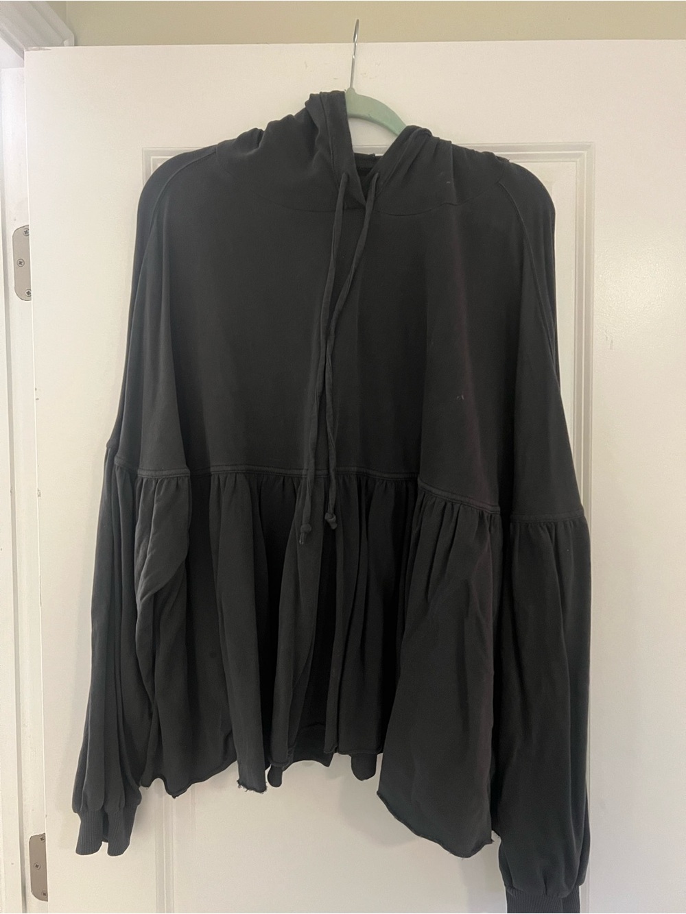 American Eagle Outfitters Black Hooded Tiered Pullover
